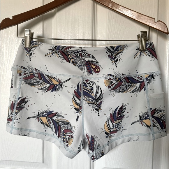 Feed Me Fight Me feather shorts with 2 pockets Sz M - Picture 3 of 6